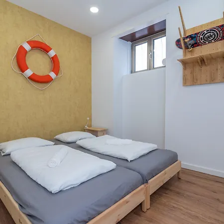 Hostel Dude